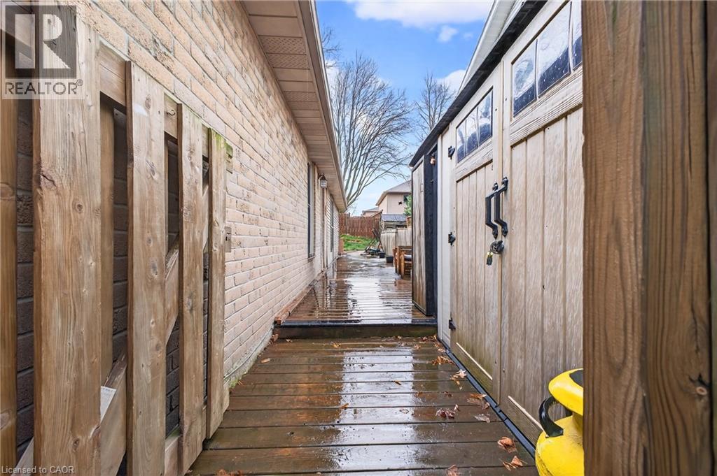 22 Novoco Drive, Hamilton, ON - Indoor Photo Showing Other Room