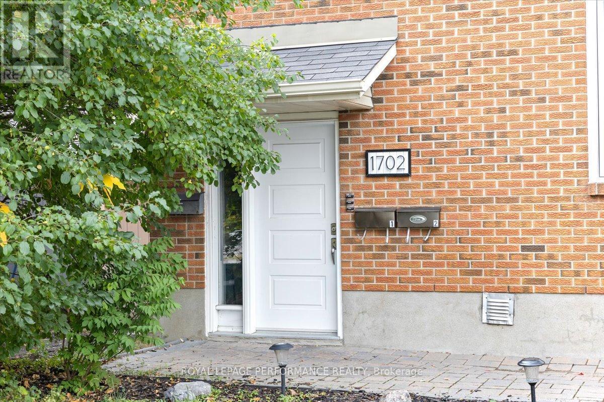 1702 Russell Road, Ottawa, ON - Outdoor With Exterior