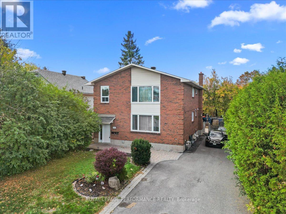 1702 Russell Road, Ottawa, ON - Outdoor