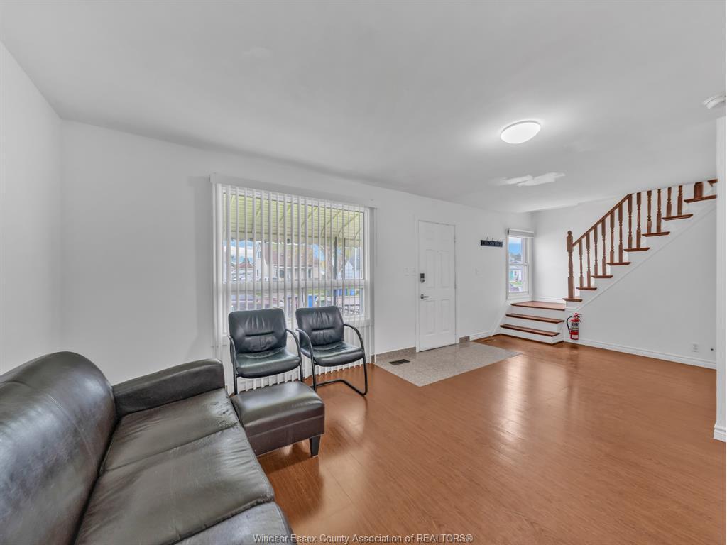 3748 Whitney, Windsor, ON