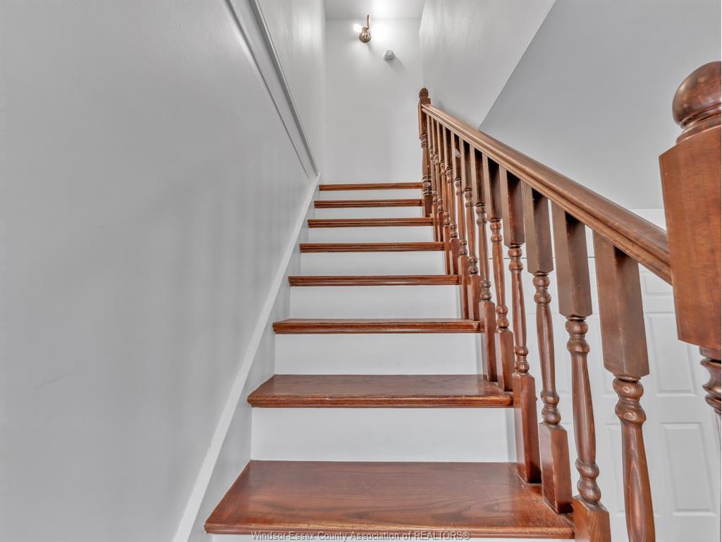 3748 Whitney, Windsor, ON