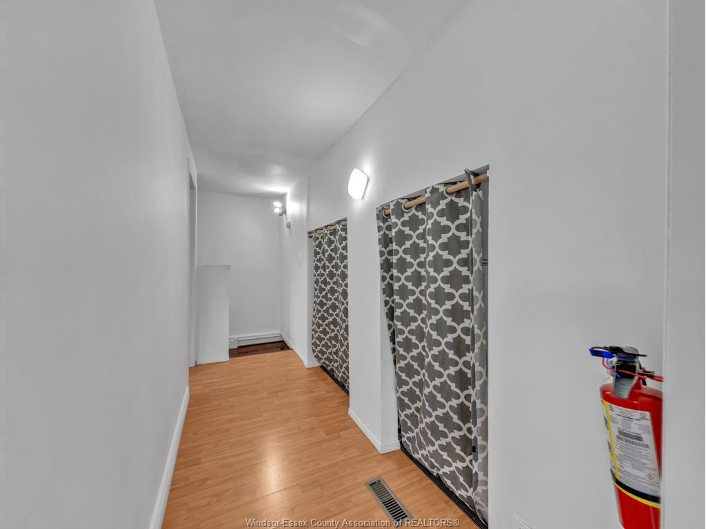 3748 Whitney, Windsor, ON