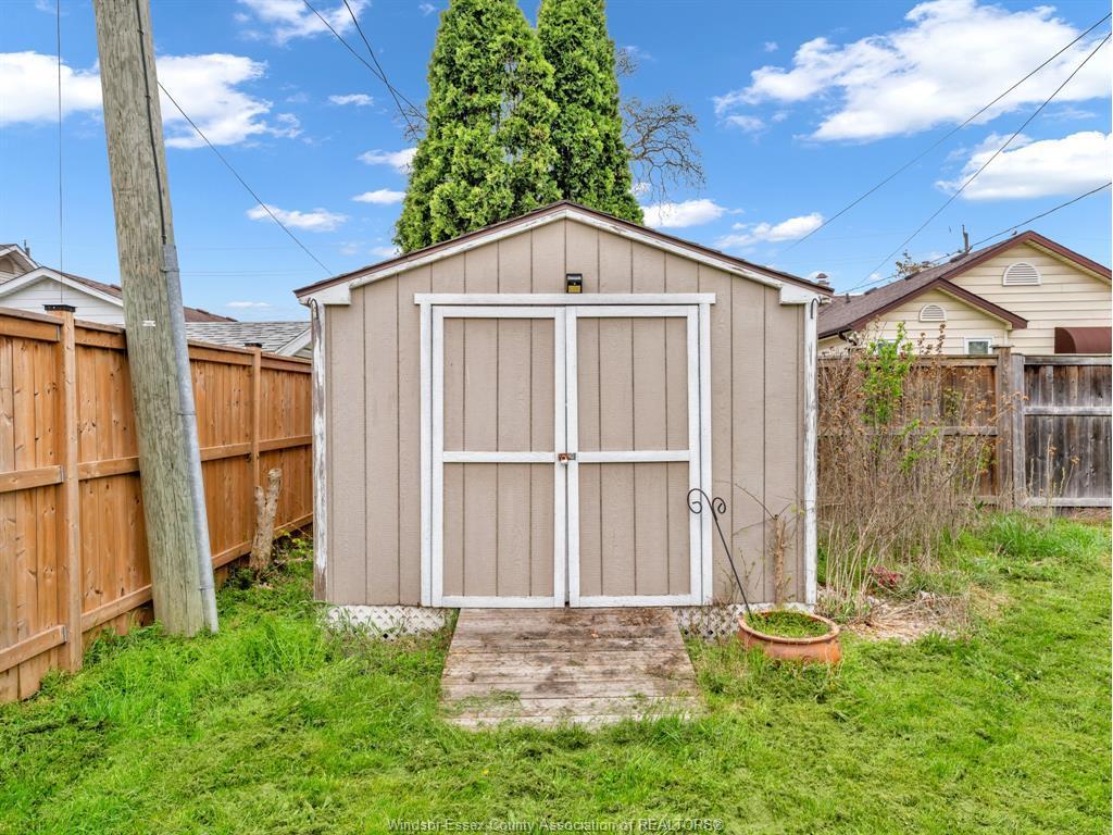 3748 Whitney, Windsor, ON