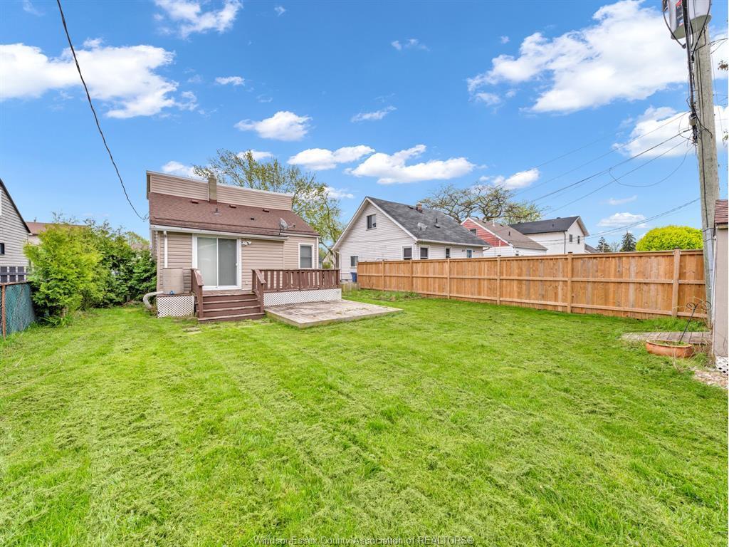 3748 Whitney, Windsor, ON