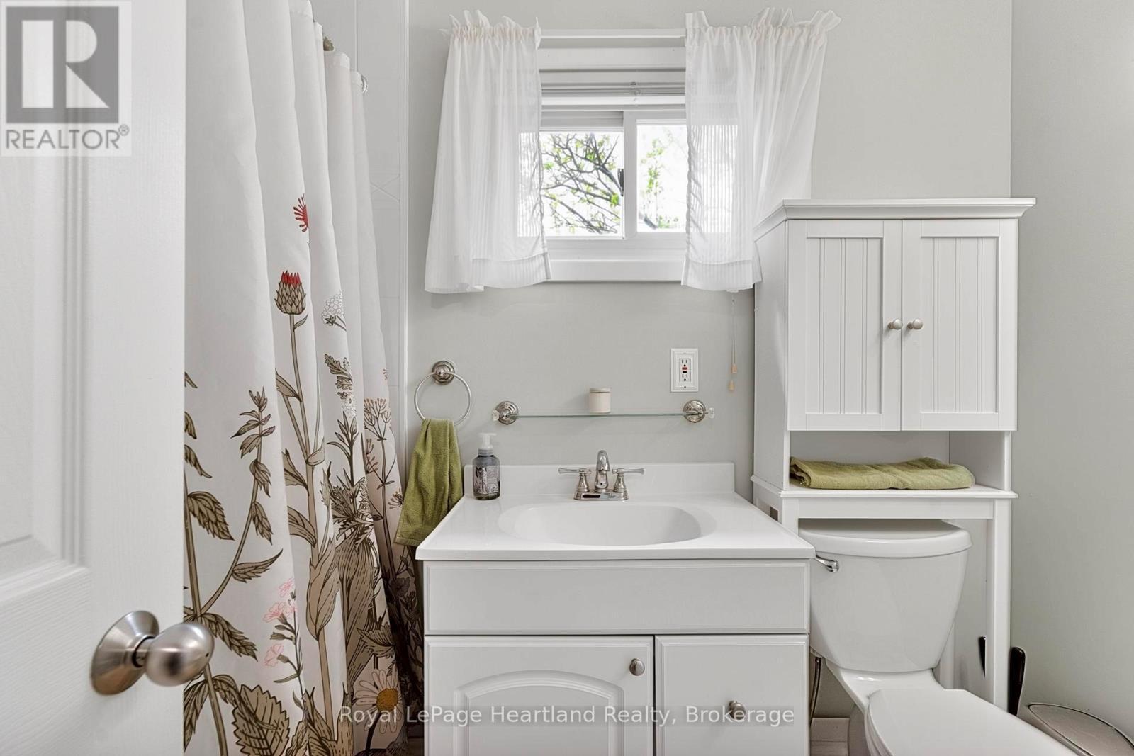 164 Bayfield Road, Goderich (Goderich (Town)), ON - Indoor Photo Showing Laundry Room