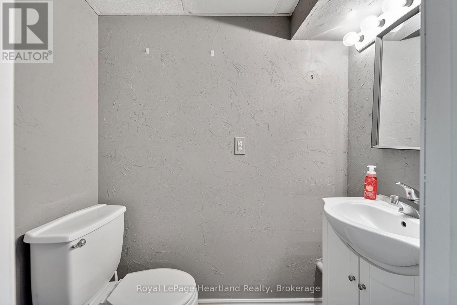 164 Bayfield Road, Goderich (Goderich (Town)), ON - Indoor Photo Showing Bathroom