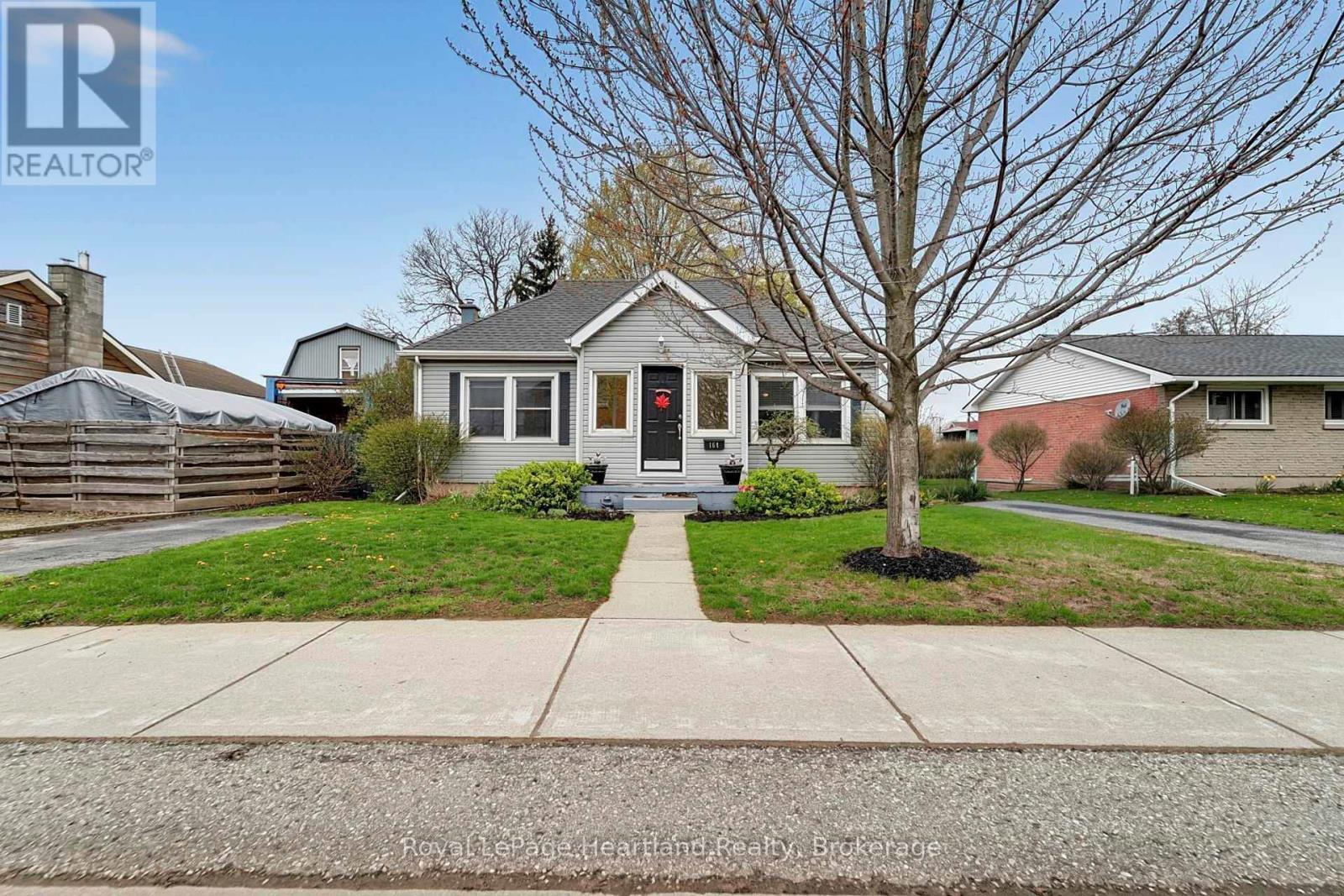 164 Bayfield Road, Goderich (Goderich (Town)), ON - Outdoor With Facade