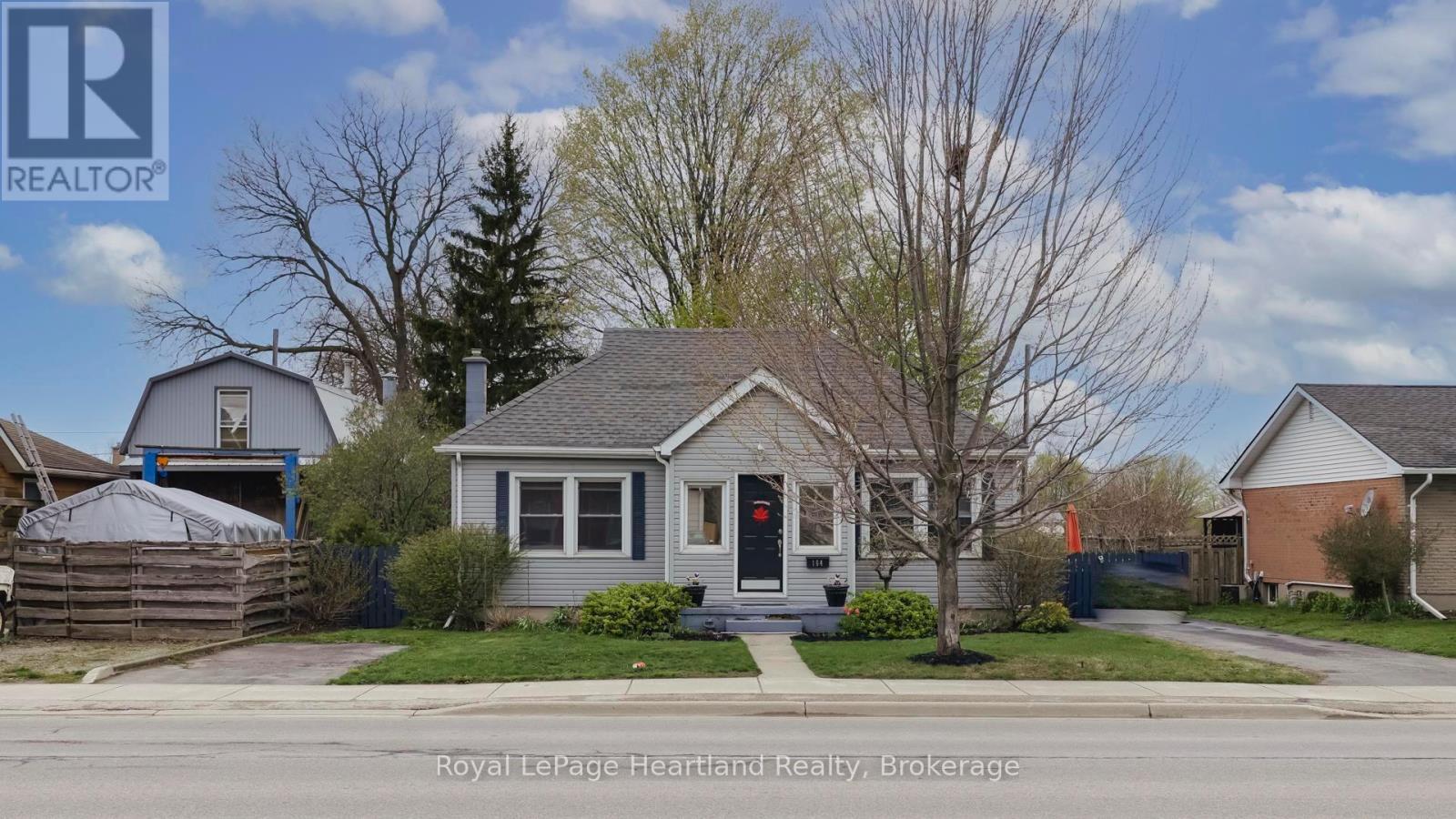 164 Bayfield Road, Goderich (Goderich (Town)), ON - Outdoor With Facade