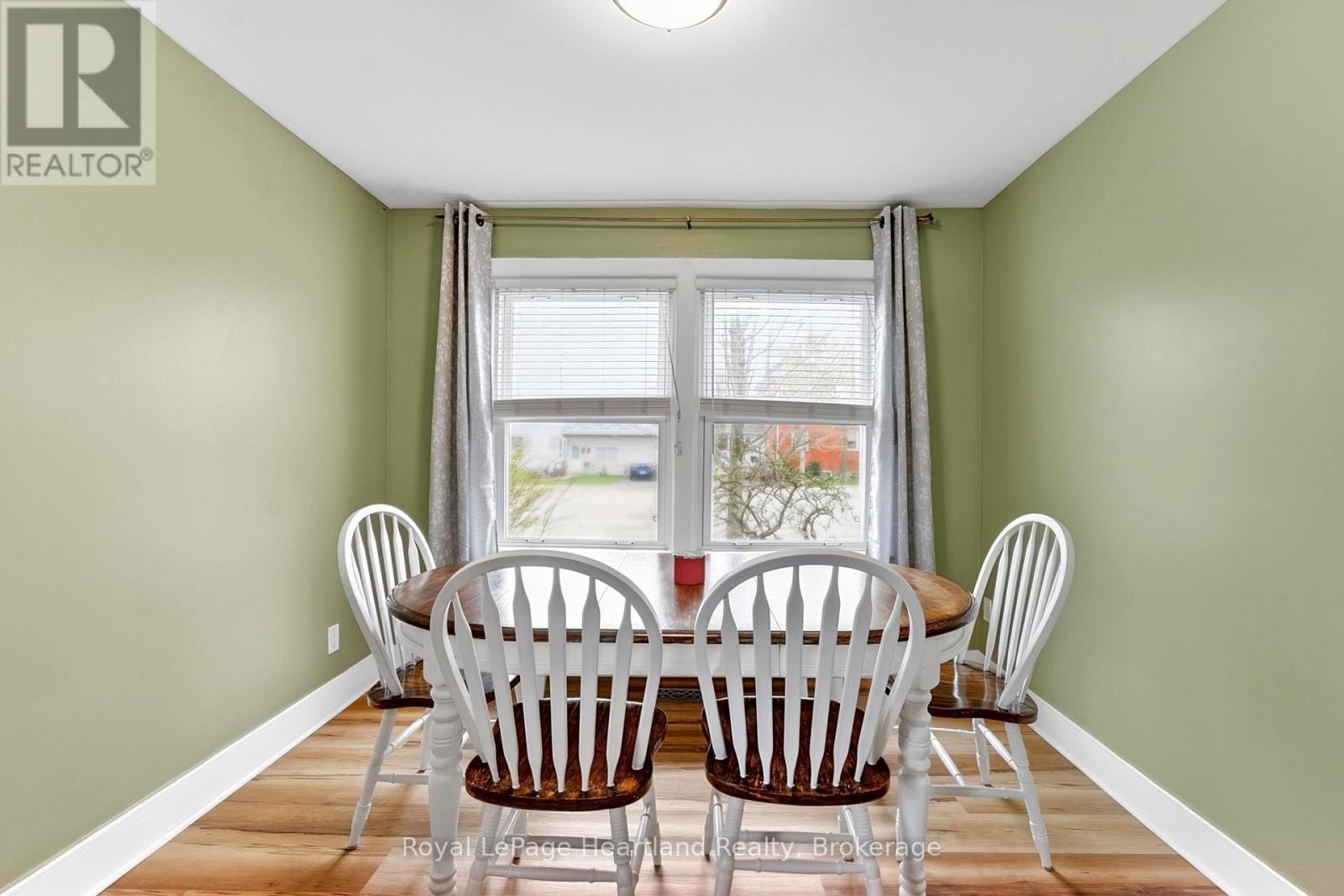 164 Bayfield Road, Goderich (Goderich (Town)), ON - Indoor Photo Showing Dining Room