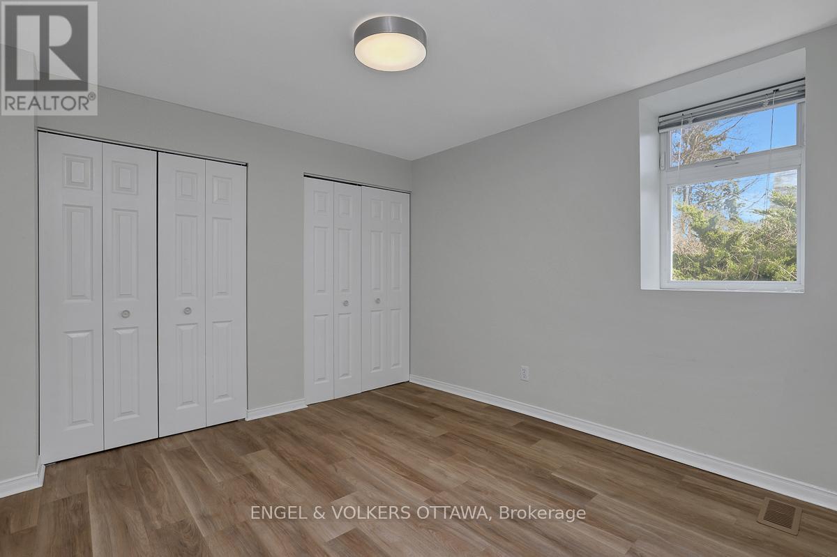 504 Hilson Avenue, Ottawa, ON - Indoor Photo Showing Other Room