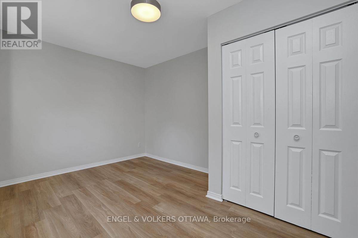 504 Hilson Avenue, Ottawa, ON - Indoor Photo Showing Other Room