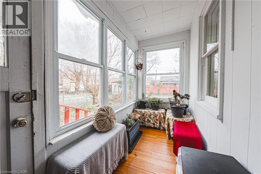 5 West 3Rd Street, Hamilton, ON - Indoor Photo Showing Other Room