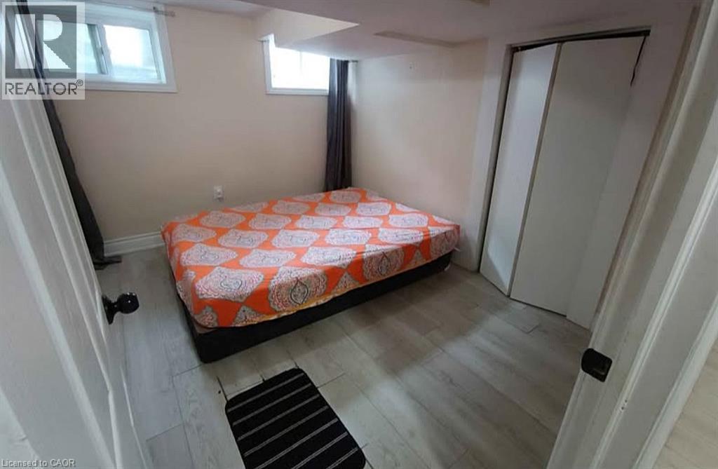 5 West 3Rd Street, Hamilton, ON - Indoor Photo Showing Bedroom