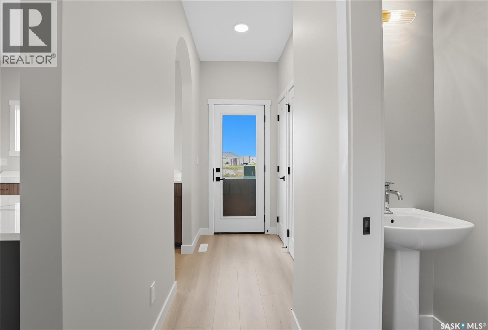 22 Taskamanwa Terrace, Saskatoon, SK - Indoor Photo Showing Bathroom