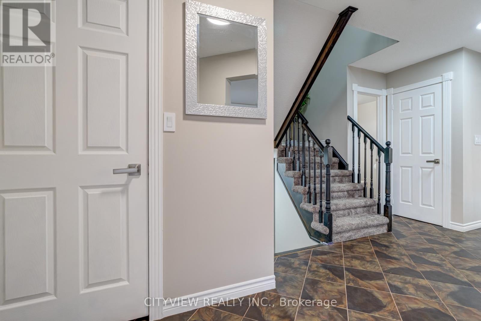 3339 Cactus Gate, Mississauga, ON - Indoor Photo Showing Other Room