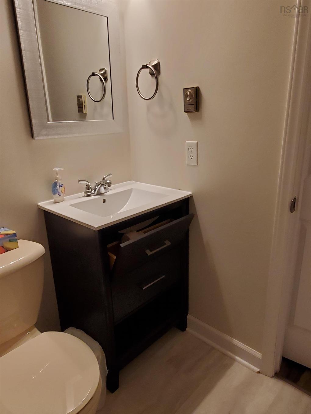 206 158 Farnham Gate Road, Halifax, NS