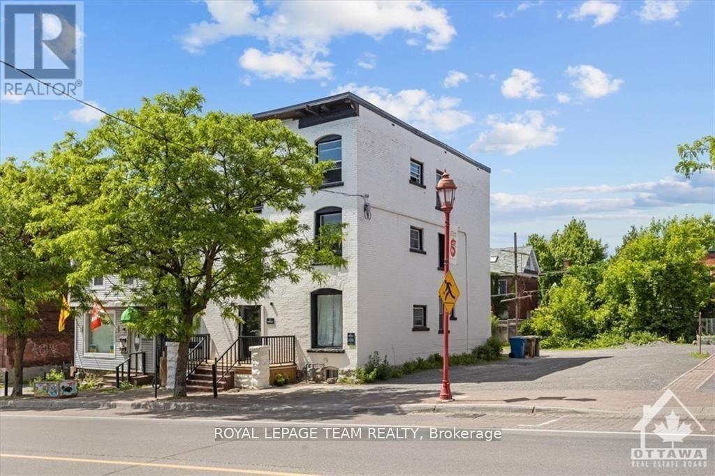883 Somerset Street W, Ottawa, ON - Outdoor