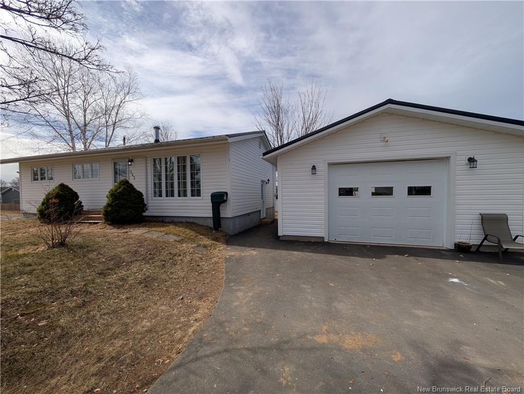 562 Fleet, Bathurst, NB