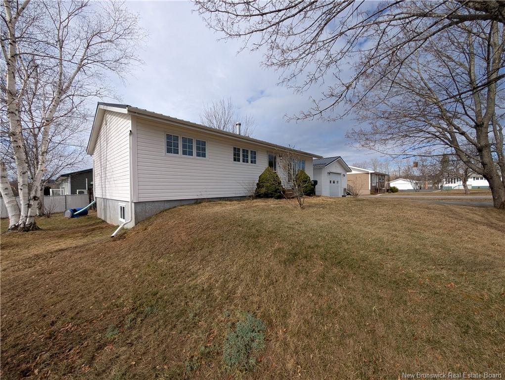 562 Fleet, Bathurst, NB