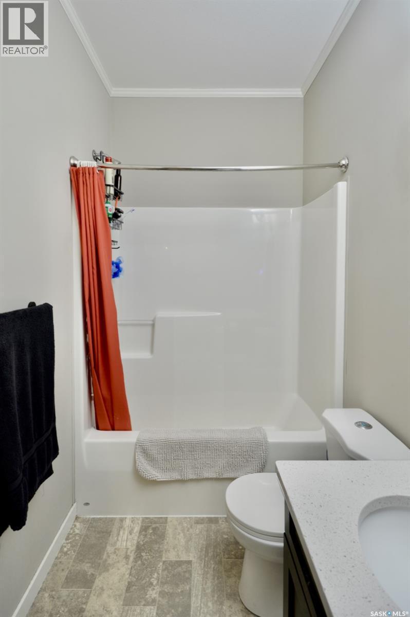 321 545 Hassard Close, Saskatoon, SK - Indoor Photo Showing Bathroom
