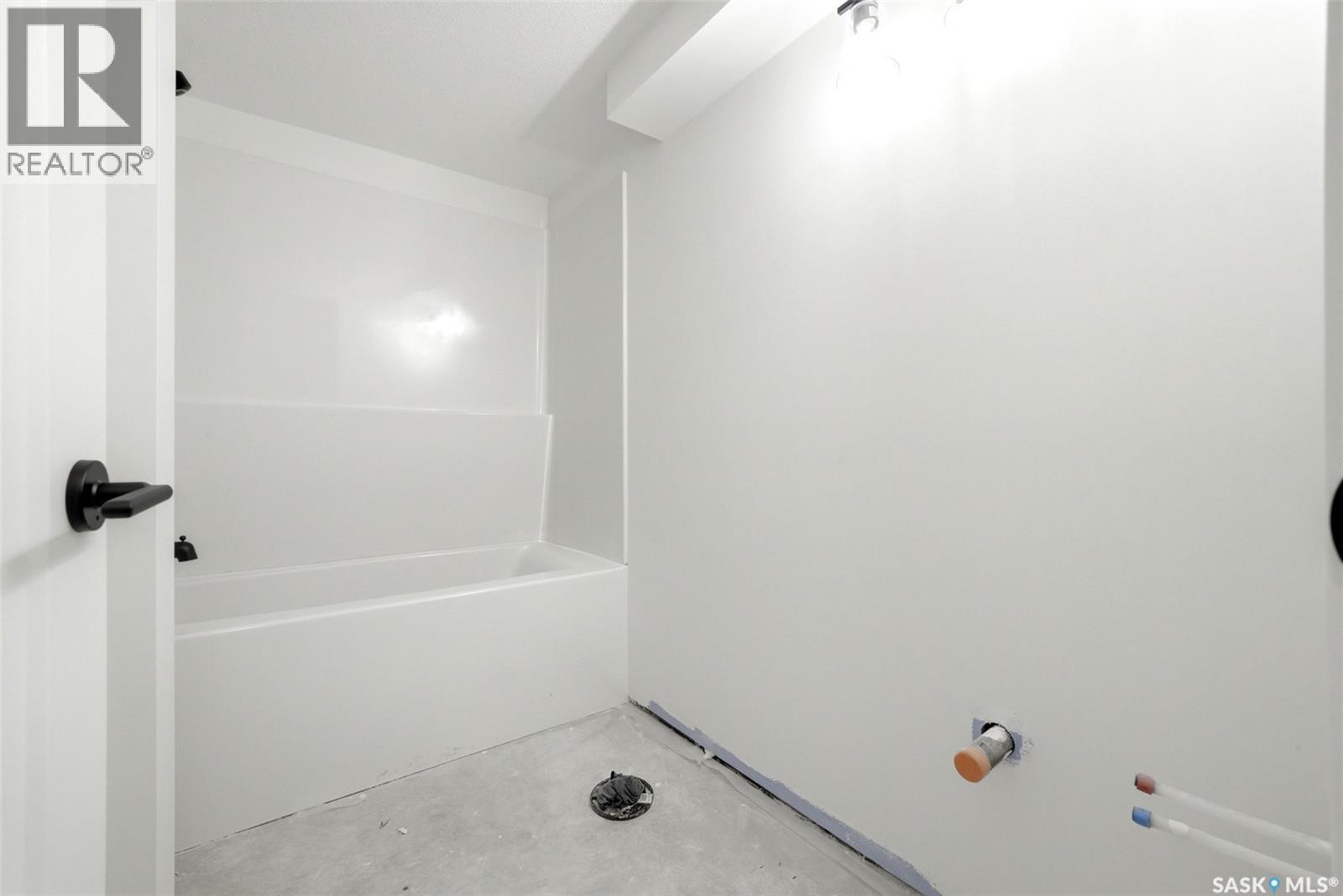 3023 Regina Avenue, Regina, SK - Indoor Photo Showing Other Room