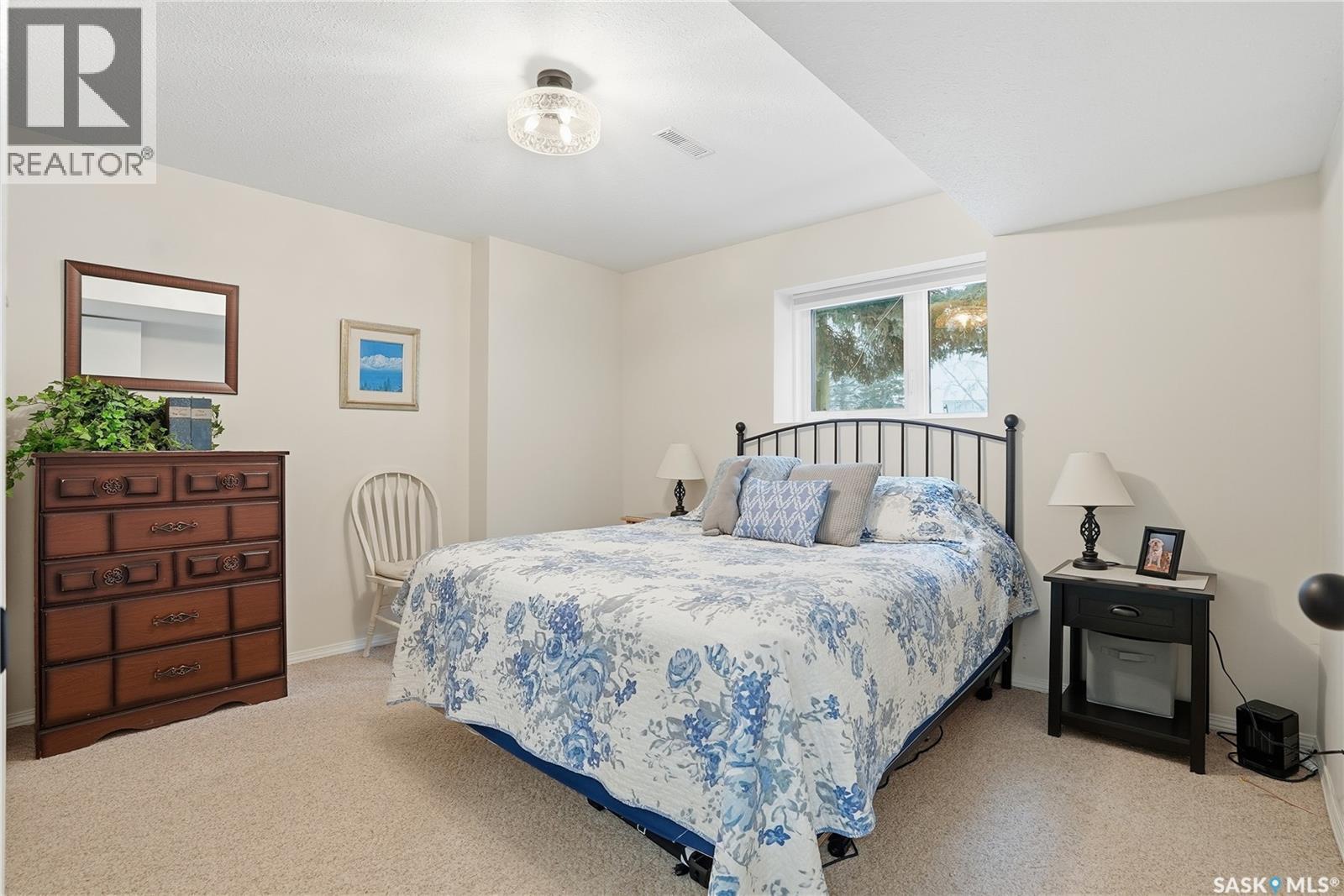 12 80 Berini Drive, Saskatoon, SK - Indoor Photo Showing Bedroom