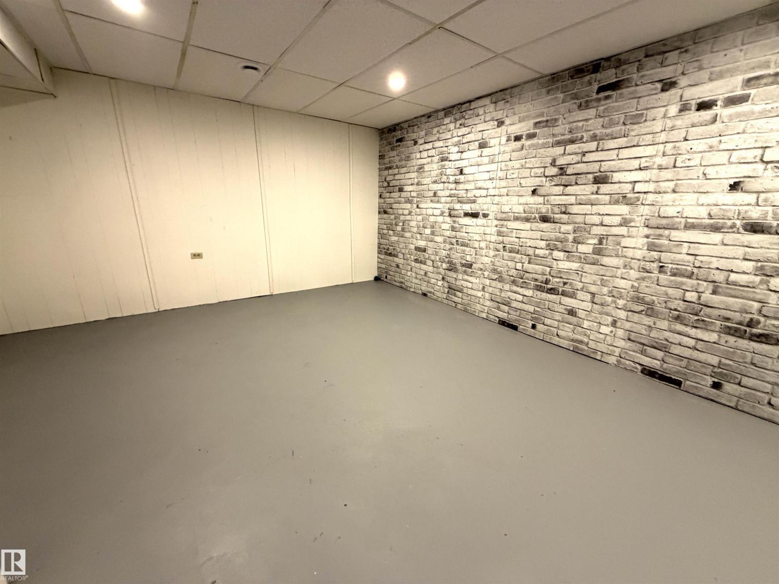 404 Hermitage Rd Nw, Edmonton, AB