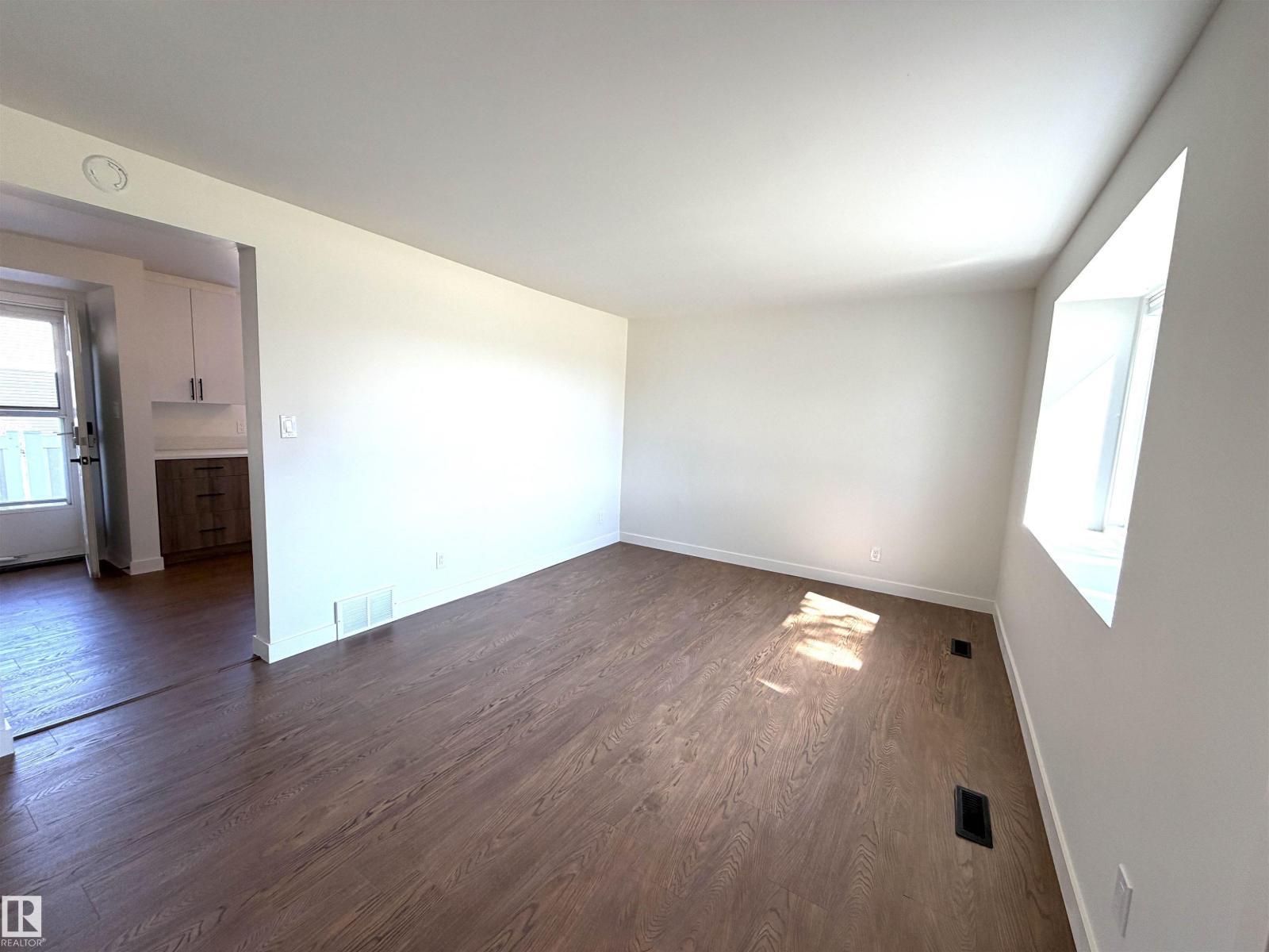 404 Hermitage Rd Nw, Edmonton, AB