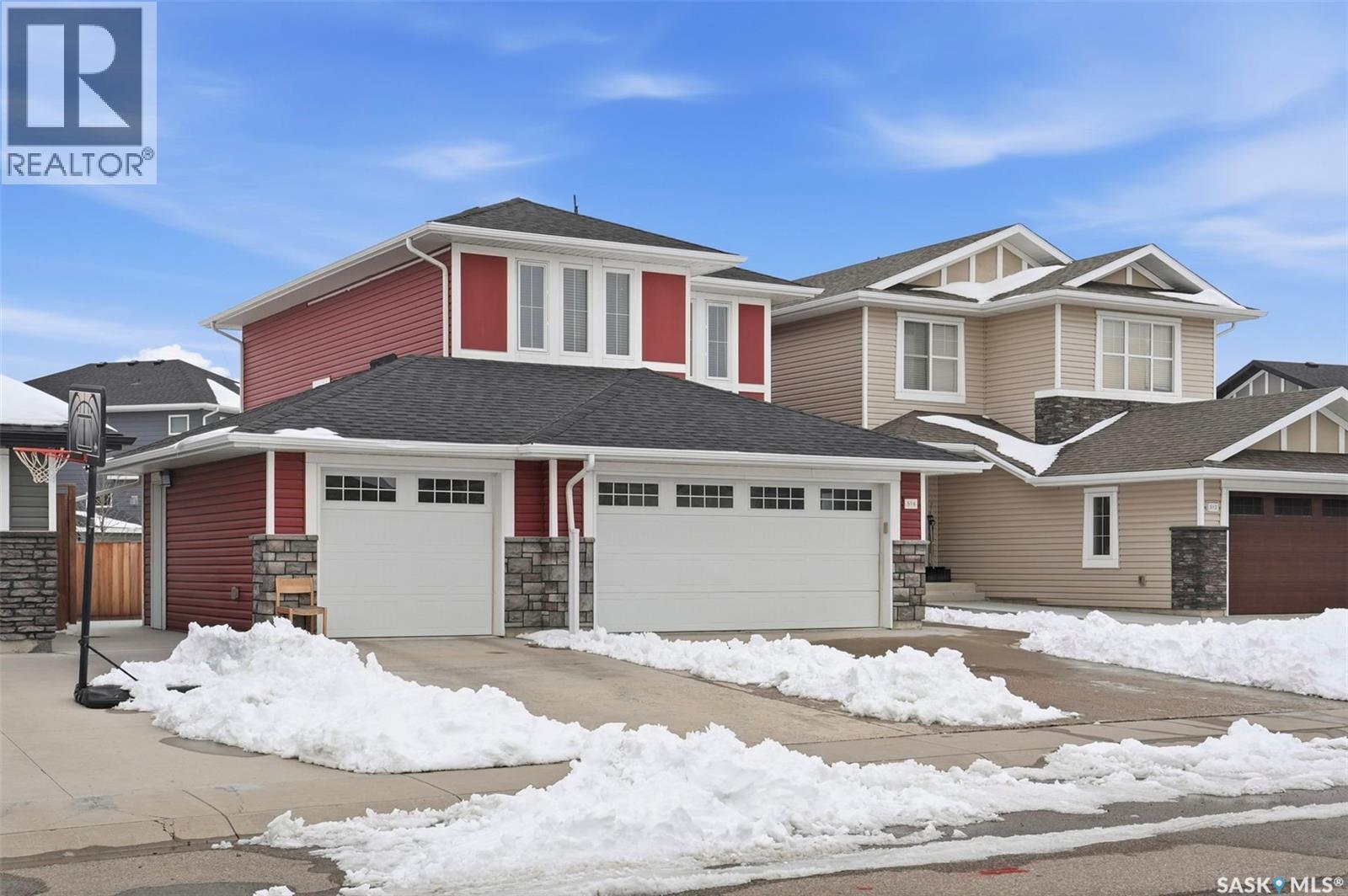 516 Pichler Way, Saskatoon, SK - Outdoor With Facade