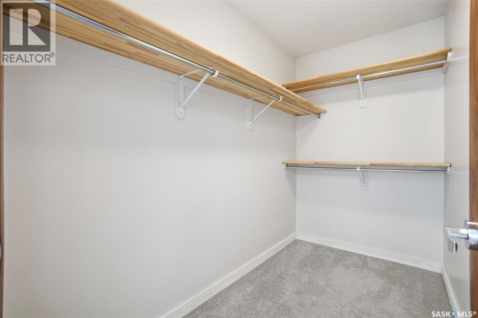 516 Pichler Way, Saskatoon, SK - Indoor With Storage