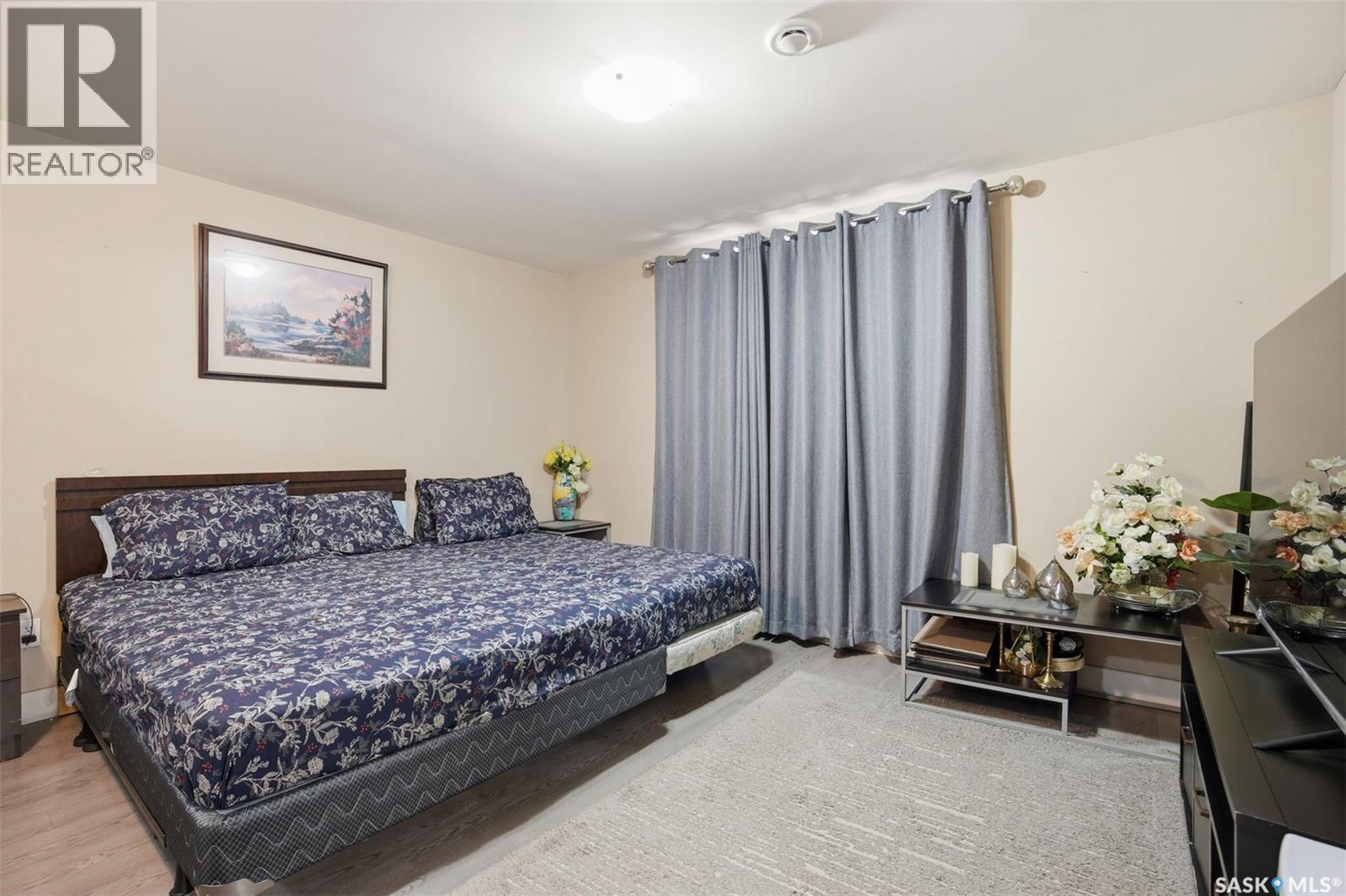 516 Pichler Way, Saskatoon, SK - Indoor Photo Showing Bedroom