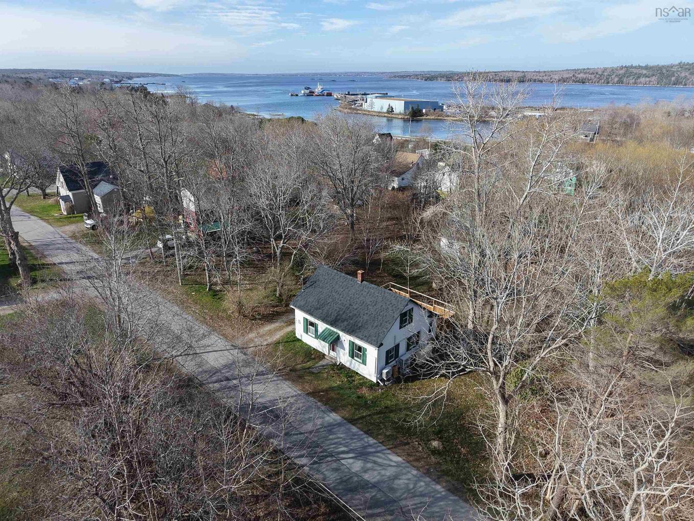 105 Harriet, Shelburne, NS