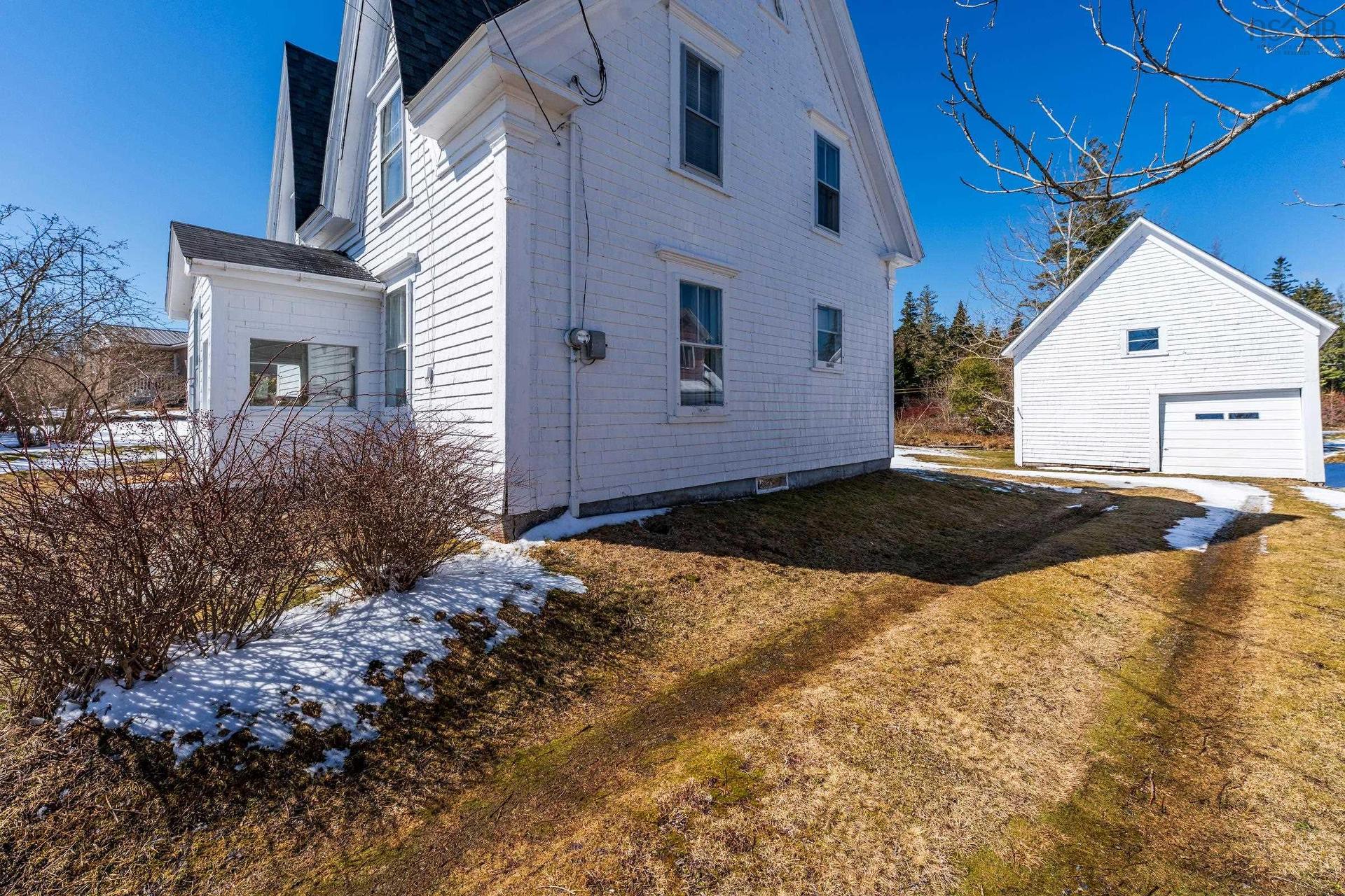 46 Highway 335, Pubnico, NS