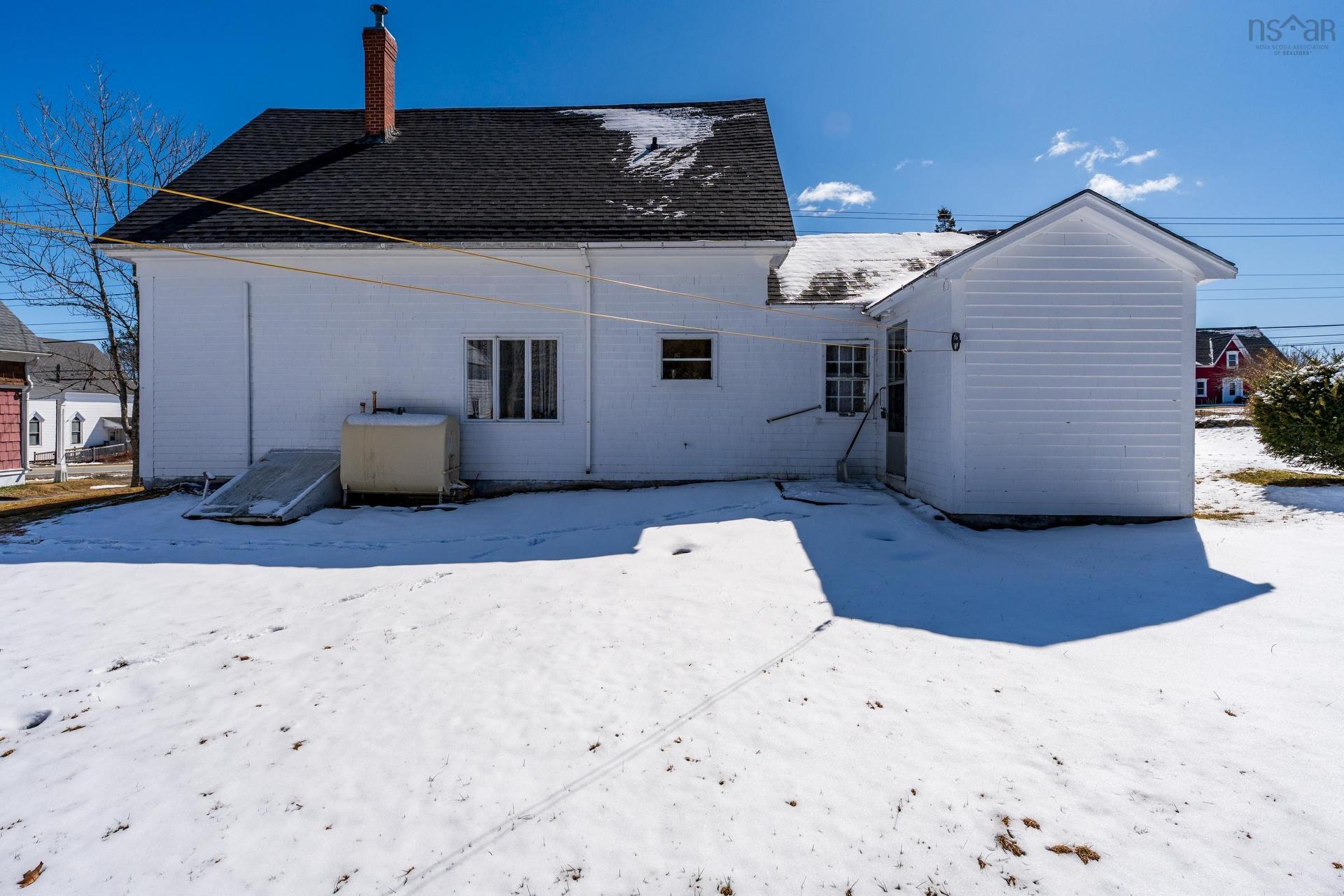 46 Highway 335, Pubnico, NS