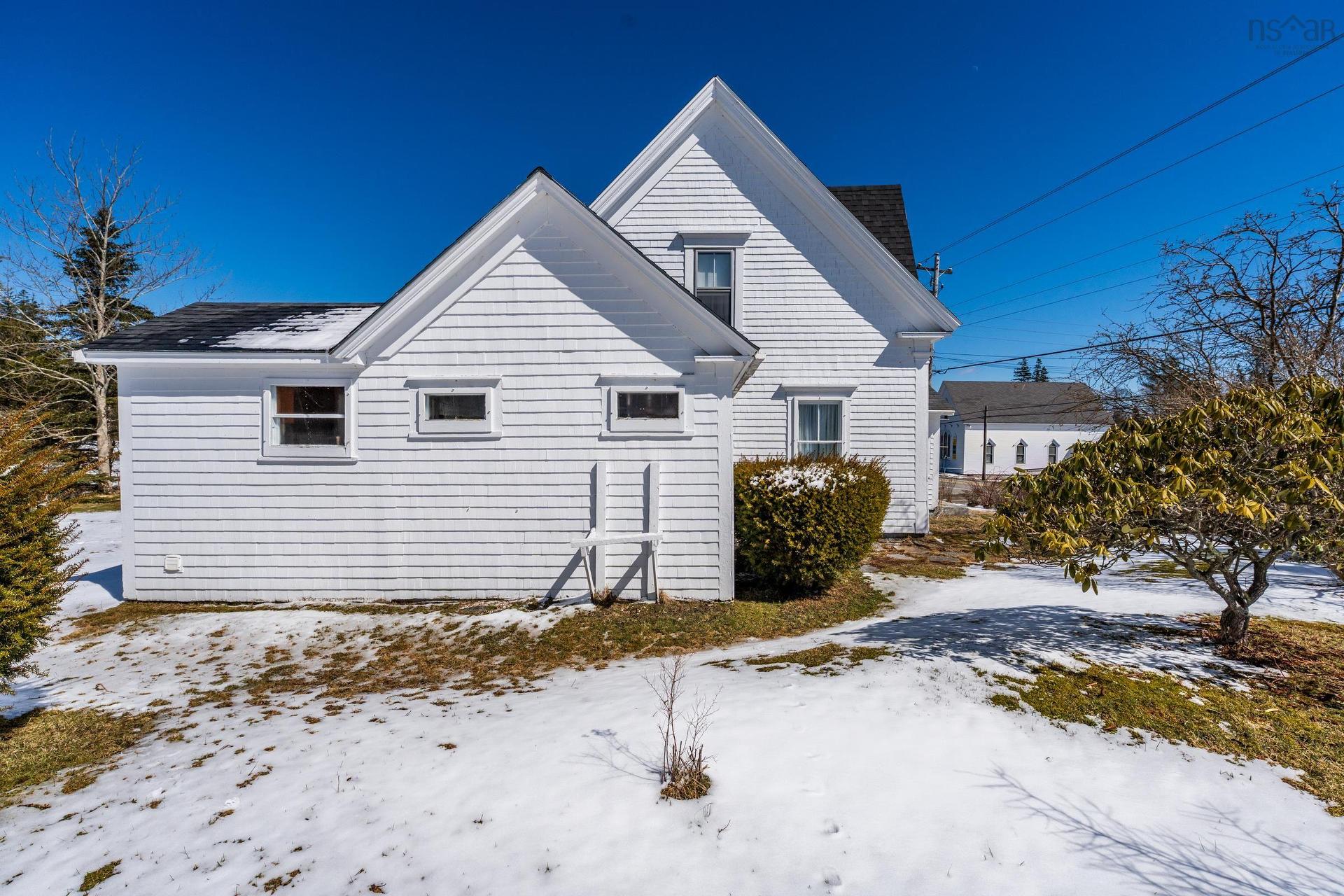 46 Highway 335, Pubnico, NS