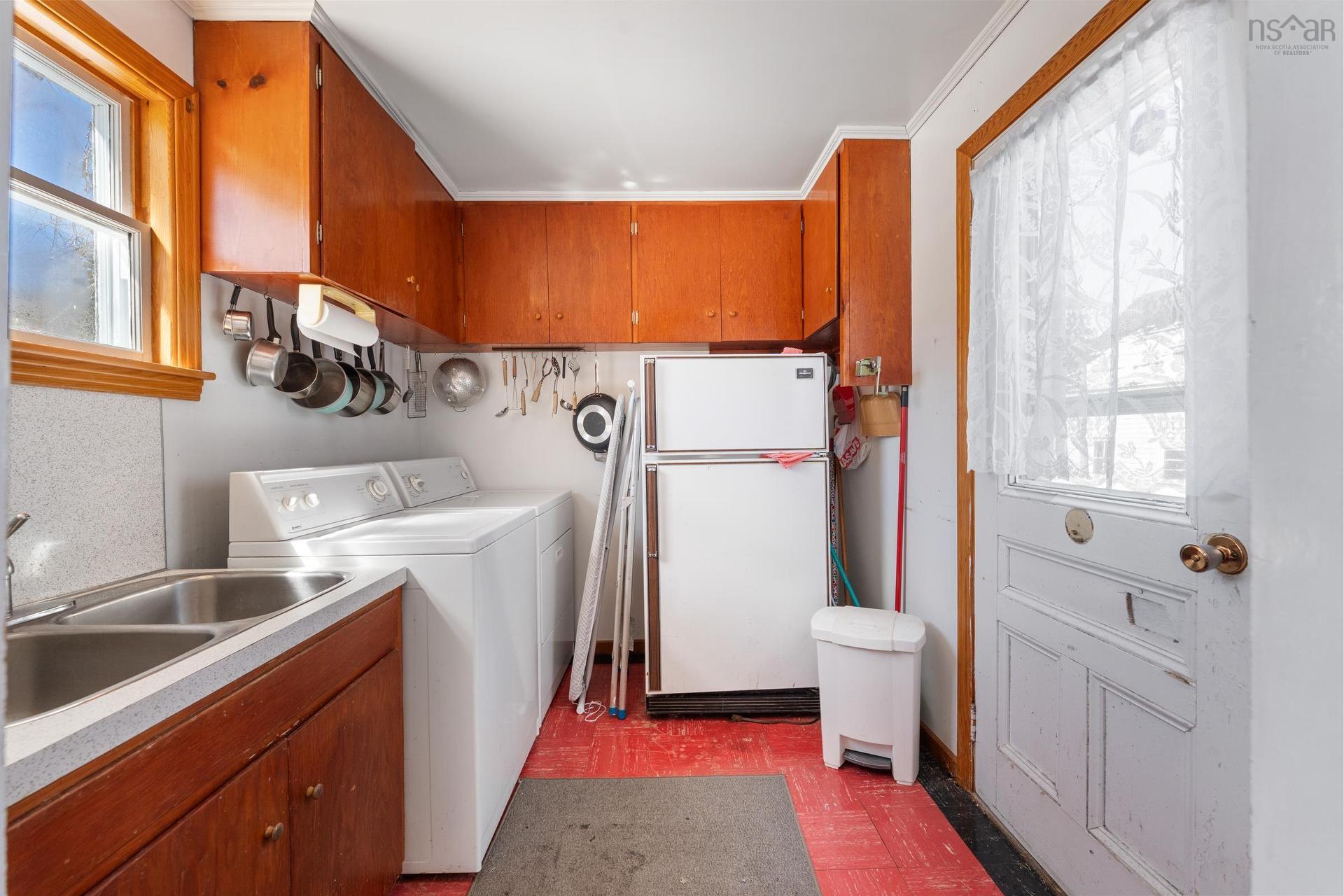 46 Highway 335, Pubnico, NS
