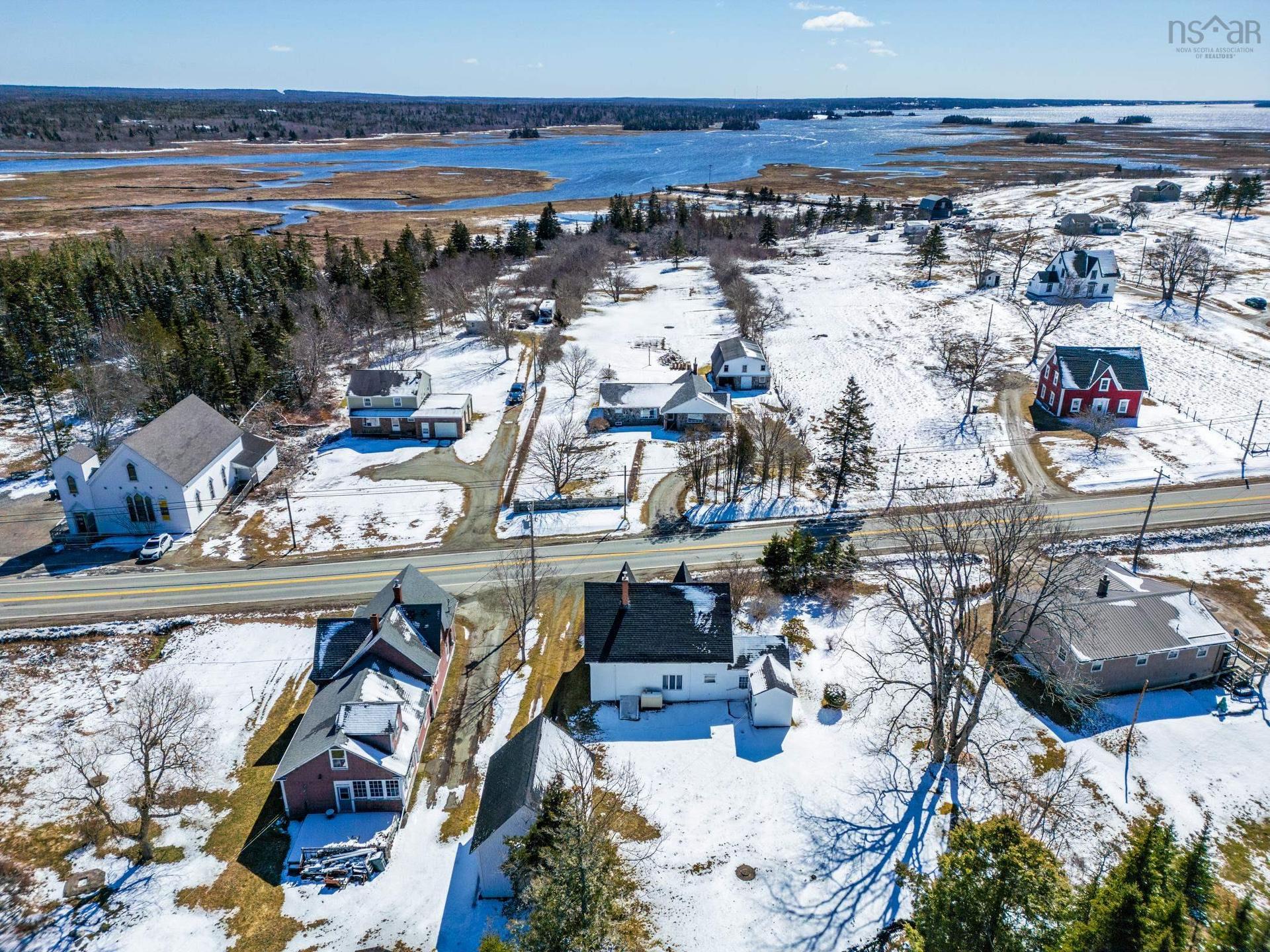 46 Highway 335, Pubnico, NS