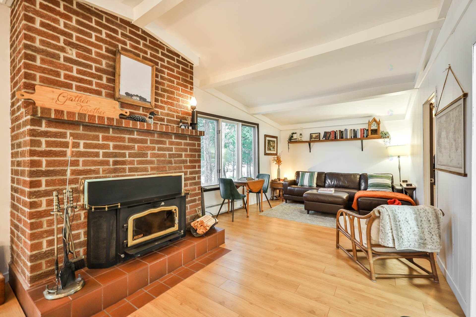 Living Room - 129 Ch. Laporte, Val-Des-Bois, QC