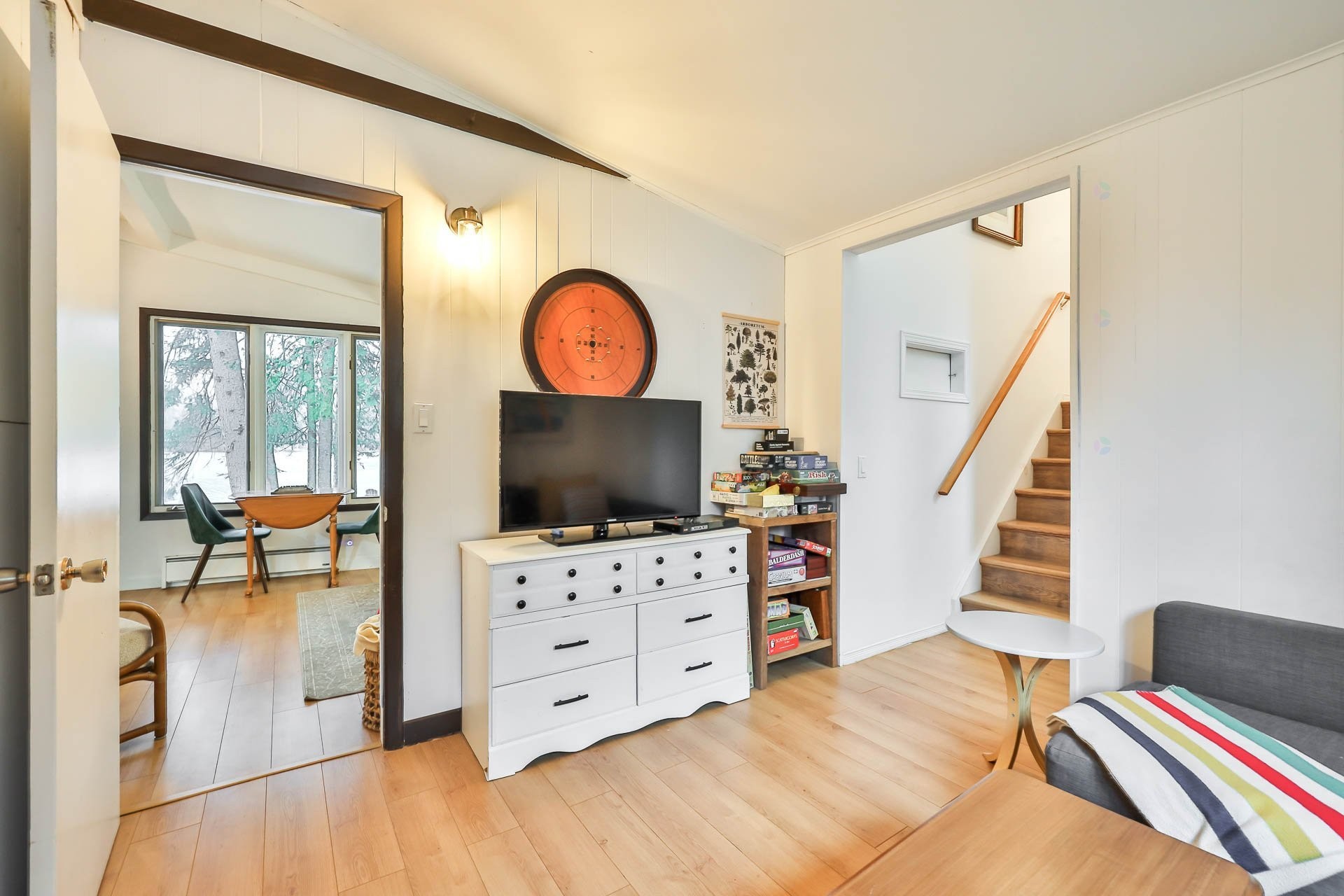 Family Room - 129 Ch. Laporte, Val-Des-Bois, QC