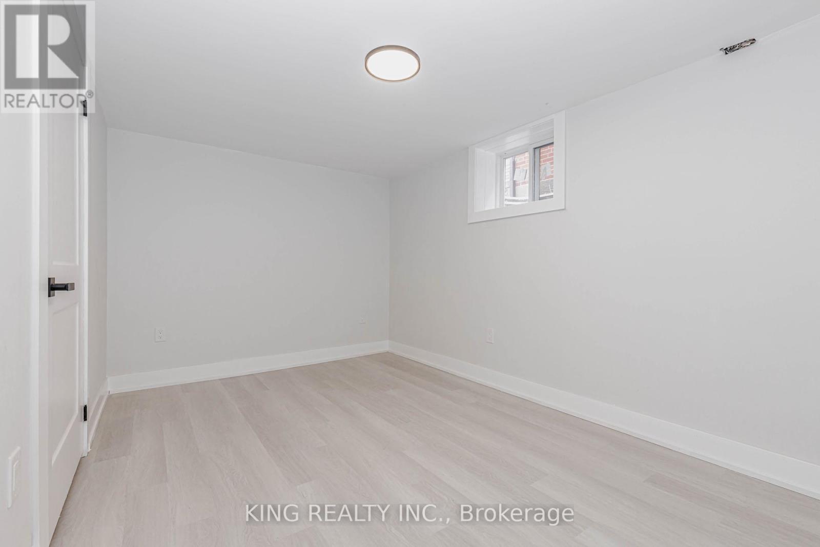 40 Granton Street, Hamilton, ON - Indoor Photo Showing Other Room