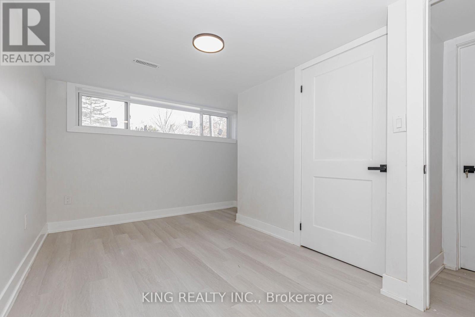 40 Granton Street, Hamilton, ON - Indoor Photo Showing Other Room