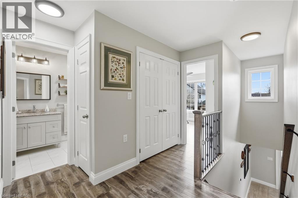 3 Rembe Avenue, Hamilton, ON - Indoor Photo Showing Other Room
