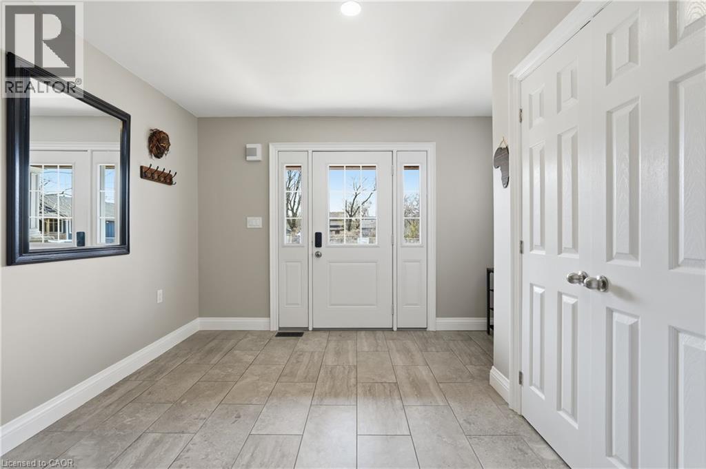 3 Rembe Avenue, Hamilton, ON - Indoor Photo Showing Other Room