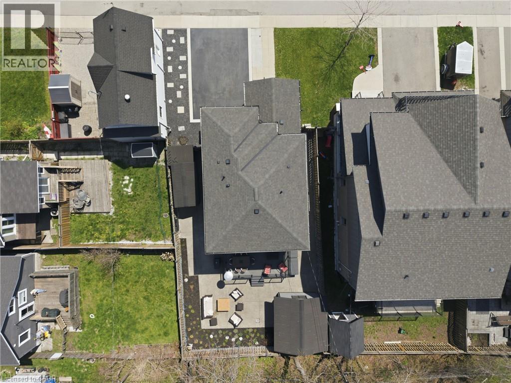 3 Rembe Avenue, Hamilton, ON -