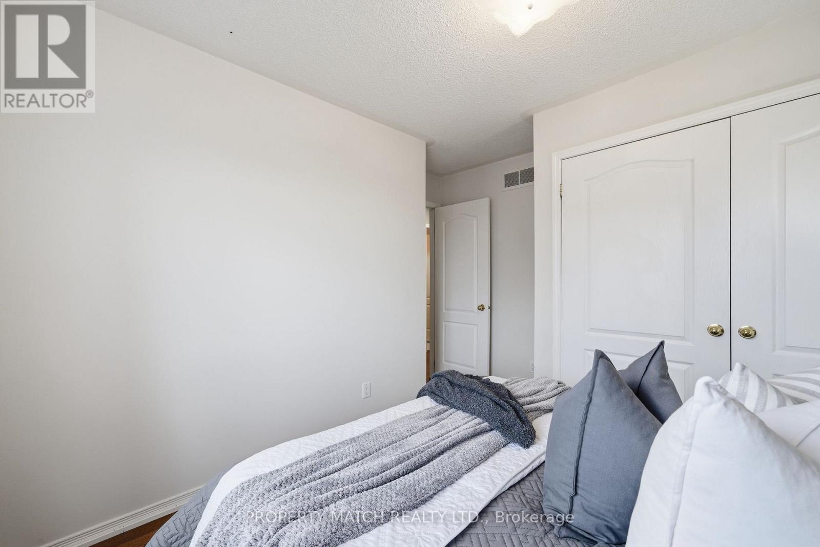 2nd Bedroom - 680 Ormond Drive, Oshawa, ON - Indoor Photo Showing Bedroom