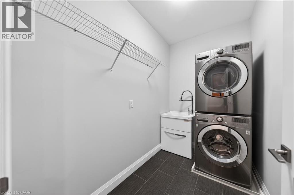 25 Macville Avenue, Kitchener, ON - Indoor Photo Showing Laundry Room