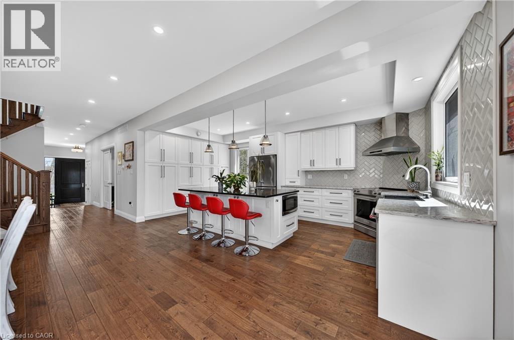 25 Macville Avenue, Kitchener, ON - Indoor Photo Showing Kitchen With Upgraded Kitchen