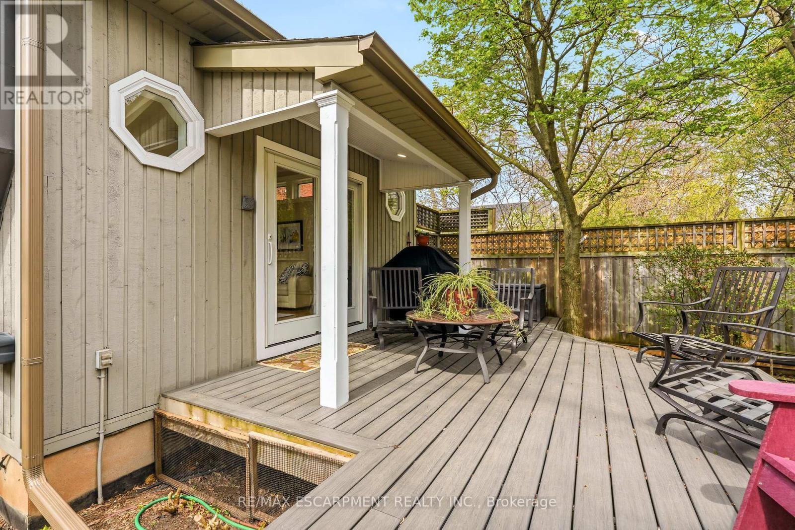 2116 Caroline Street, Burlington, ON - Outdoor With Deck Patio Veranda With Exterior