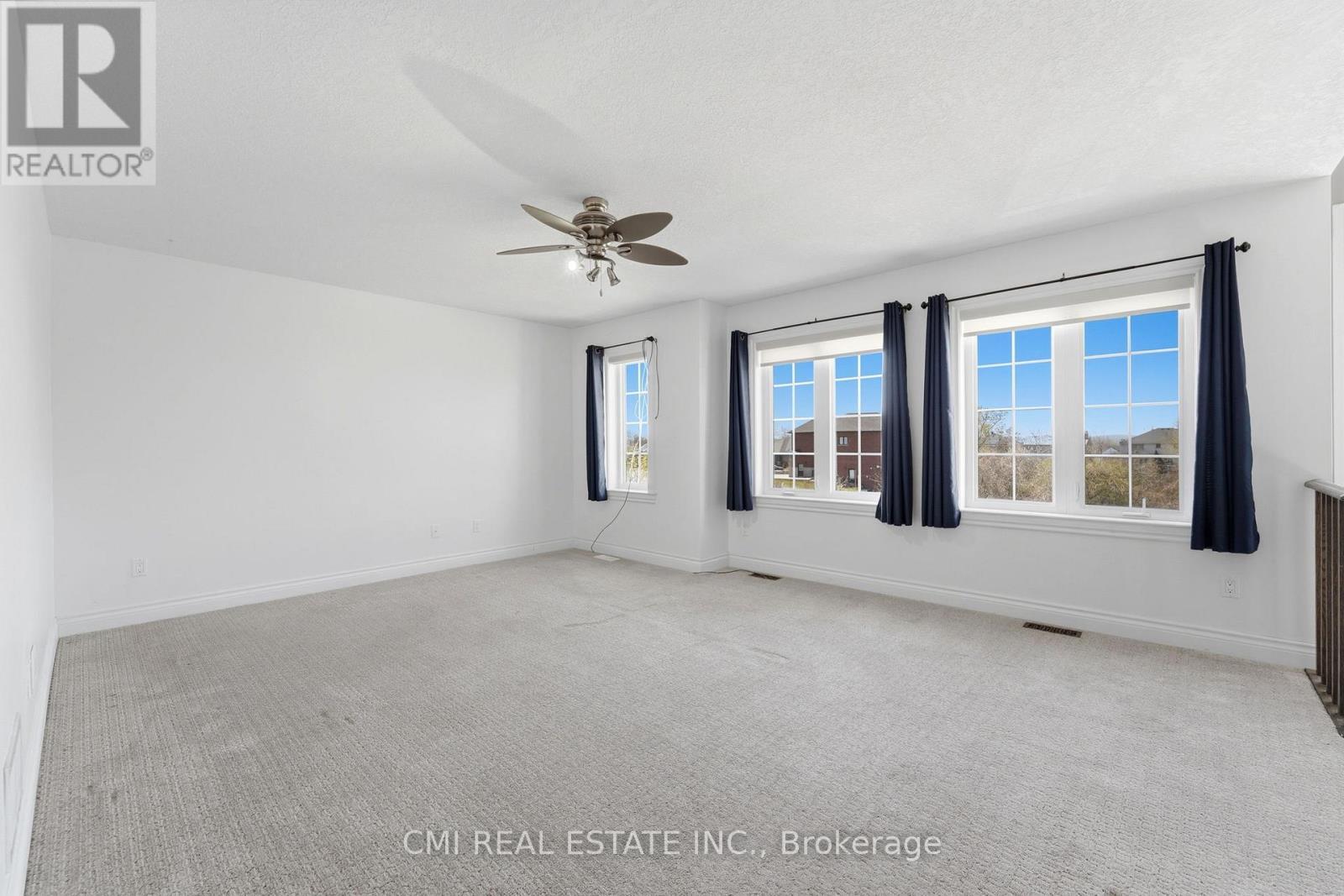 12 Mitten Court, Hamilton, ON - Indoor Photo Showing Other Room