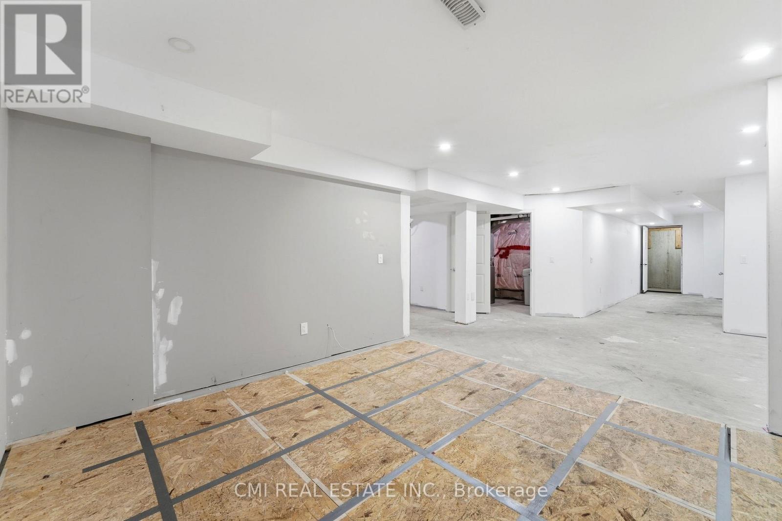 12 Mitten Court, Hamilton, ON - Indoor